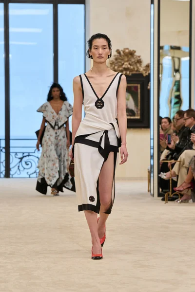 Look 73